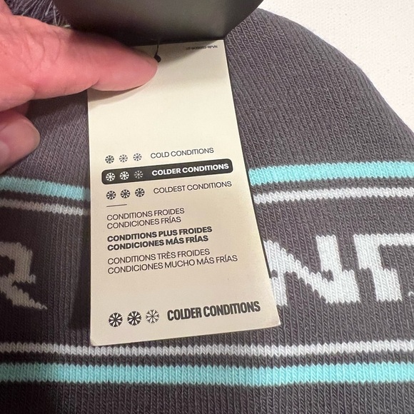 NWT UNDER ARMOUR Mens "HalfTime Pom" Knit Beanie Hat-OSFM Ret@$28 GRAY/AQUA (D4) - Picture 4 of 4